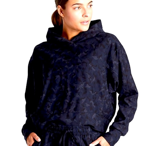 ATHLETA cropped hoodie blue camo sweatshirt XXS NWT - Picture 1 of 16